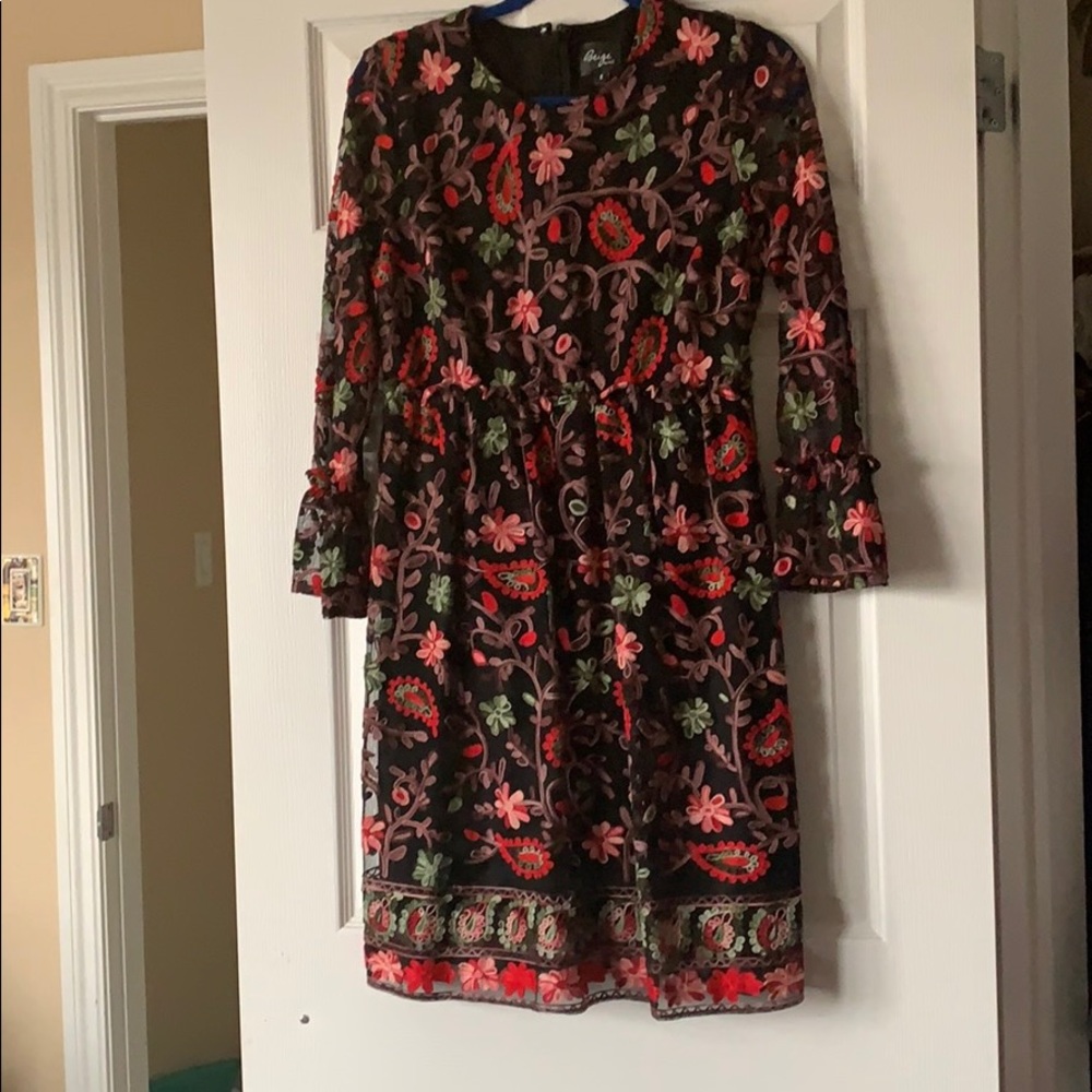 —Black flower imprinted dress